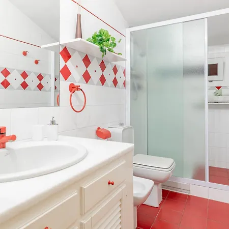 H11 Conchiglia Piscina - Garage Castellaro (Liguria)