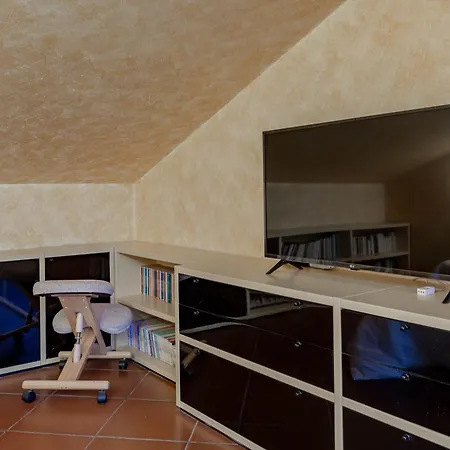 H11 Conchiglia Piscina - Garage Castellaro (Liguria)