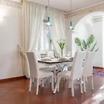 H11 Conchiglia Piscina - Garage * Castellaro (Liguria)