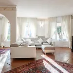 H11 Conchiglia Piscina - Garage Villa *